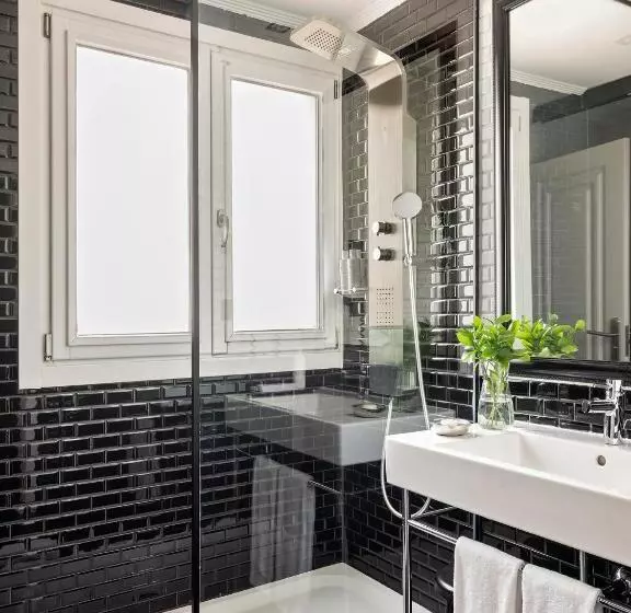 اتاق لوکس با بالکن, The Principal Madrid, Small Luxury Hotels