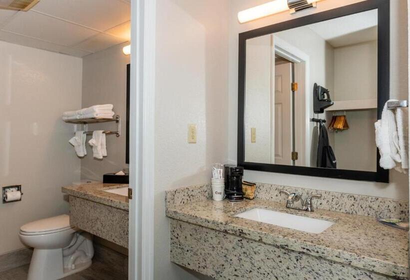 标准间带阳台, Twin Mountain Inn & Suites