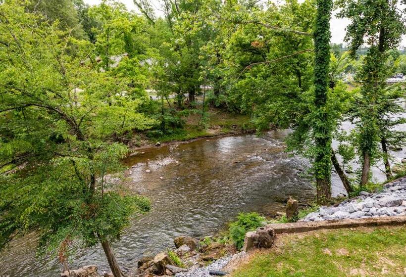 带大床的标准间, Twin Mountain Inn & Suites