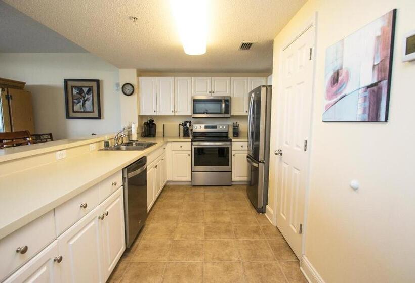 デラックススイート, Majestic Beach Resort The Official Onsite Rental Company, Panama City Beach, Fl