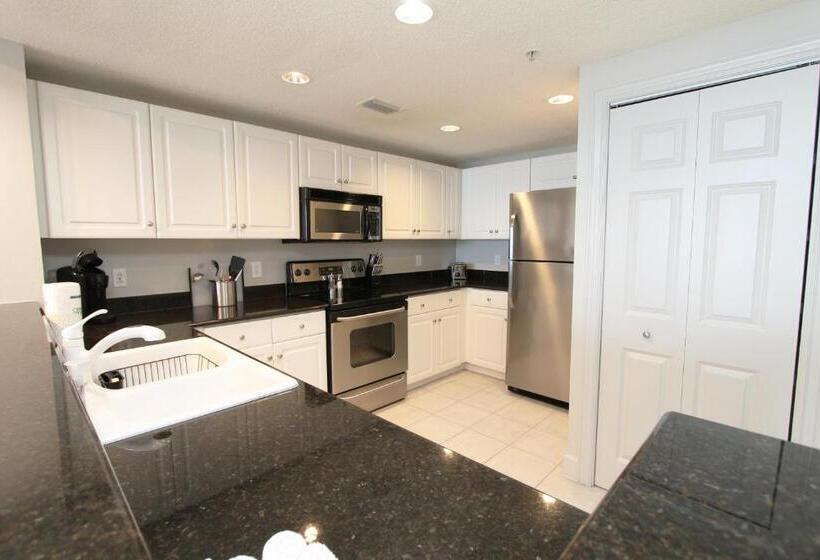 キングサイズベッドのスタンダードルーム, Majestic Beach Resort The Official Onsite Rental Company, Panama City Beach, Fl