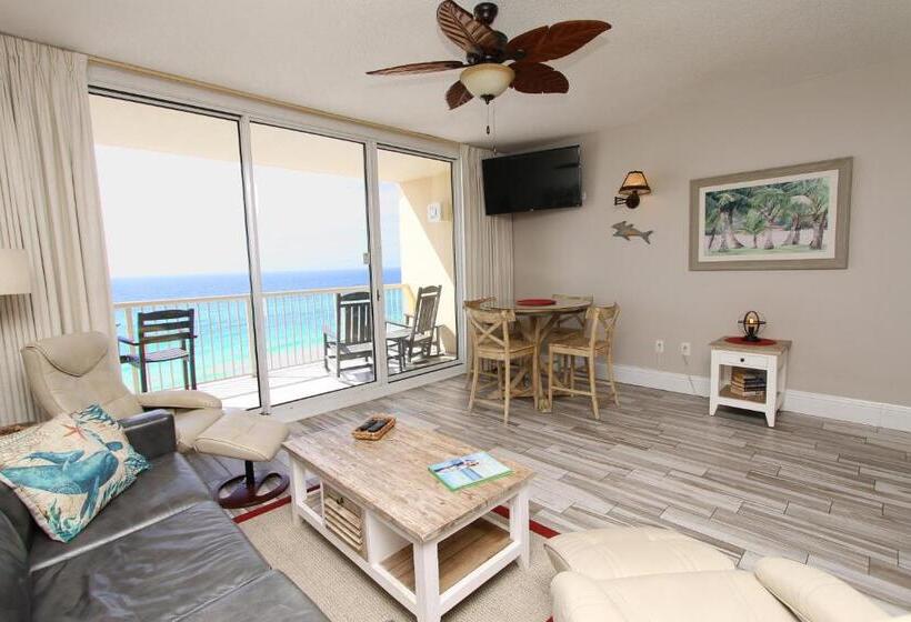 デラックスルーム, Majestic Beach Resort The Official Onsite Rental Company, Panama City Beach, Fl