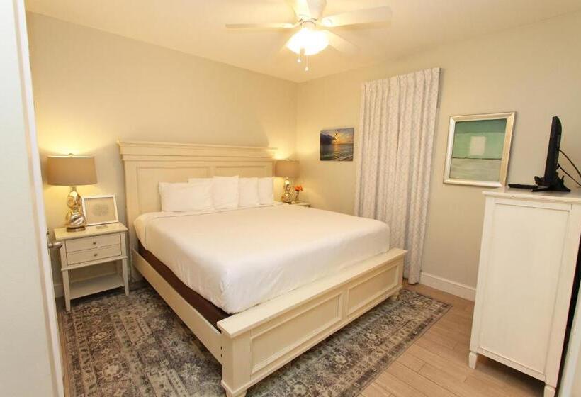 スタンダードルーム, Majestic Beach Resort The Official Onsite Rental Company, Panama City Beach, Fl