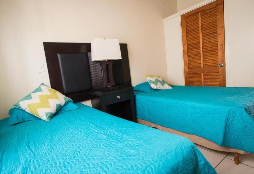 Classic room with balcony, Connie's Comfort Suites