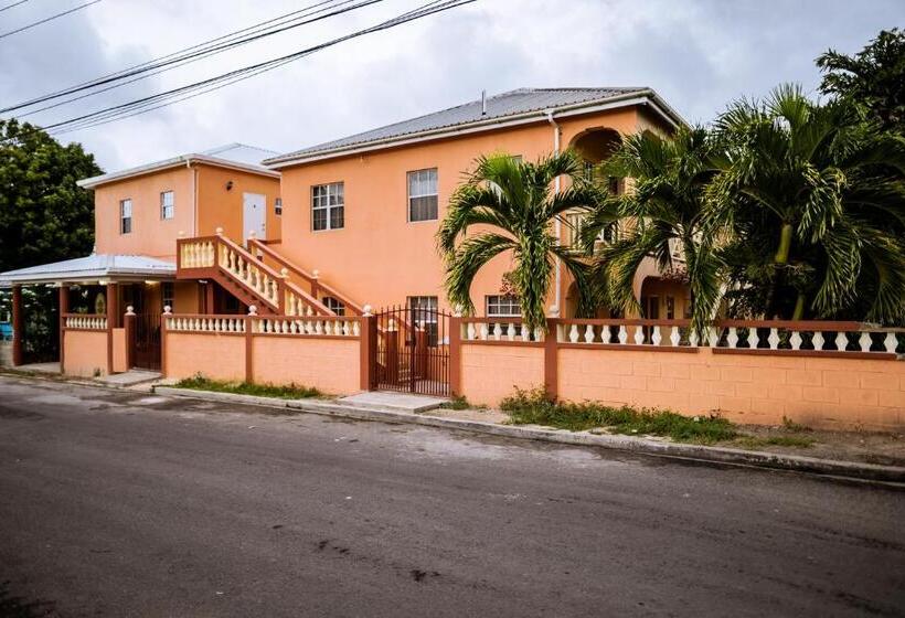 اتاق استاندارد با تراس, Connie's Comfort Suites