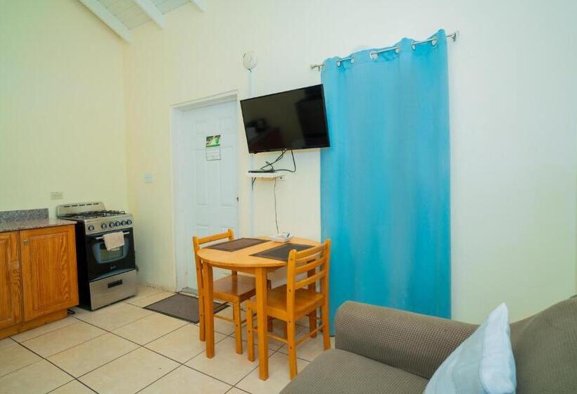 سوییت, Connie's Comfort Suites