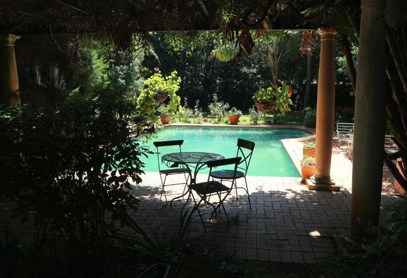 Семейный Номер, Foxwood House Boutique