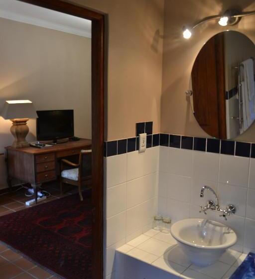 Номер Deluxe Кровать Кинг, Foxwood House Boutique