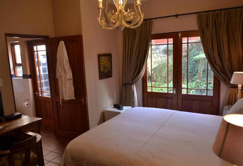 Люкс Кровать Кинг, Foxwood House Boutique