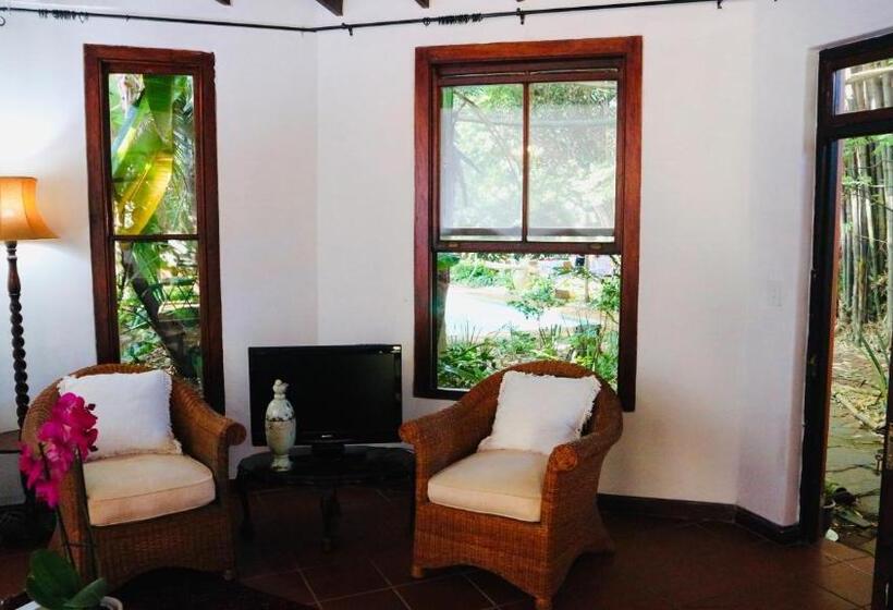 Номер Basic, Foxwood House Boutique