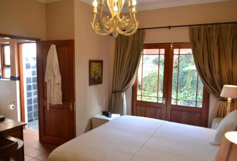 Люкс Кровать Кинг, Foxwood House Boutique