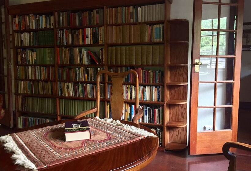 Люкс, Foxwood House Boutique