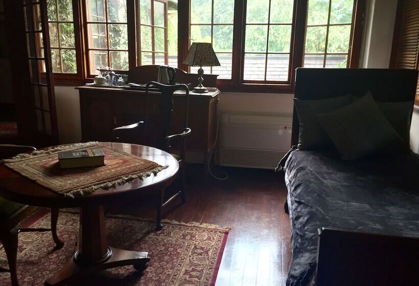 Люкс, Foxwood House Boutique