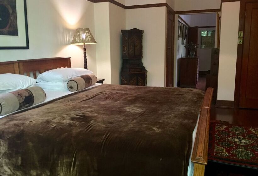 Люкс, Foxwood House Boutique