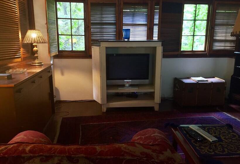 Люкс, Foxwood House Boutique