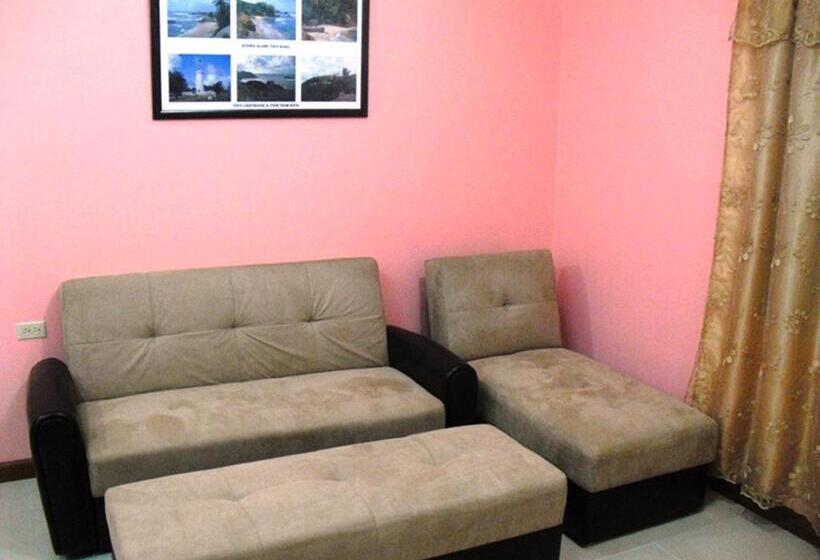 标准三人间, Piarco Village Suites