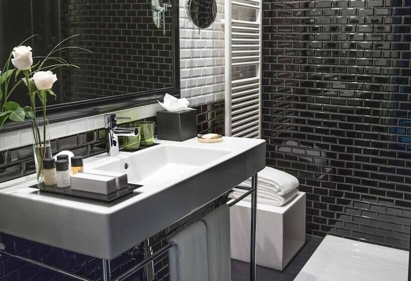 اتاق کلاسیک چهارنفره, The Principal Madrid, Small Luxury Hotels