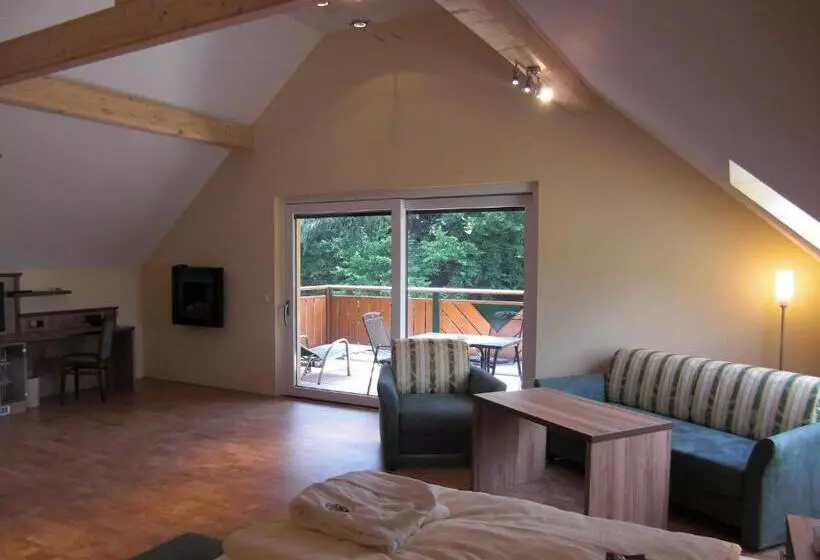 Perhesviitti, Wald Hotel Heppe