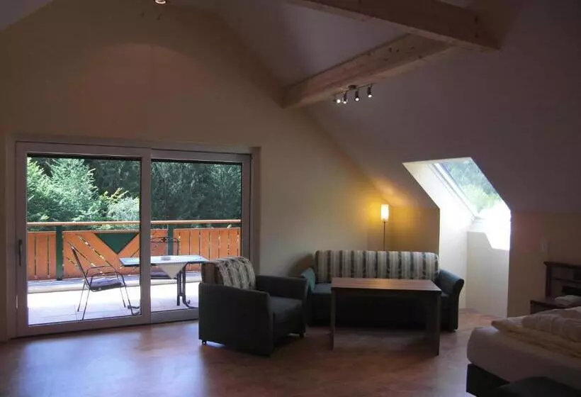 Perhesviitti, Wald Hotel Heppe