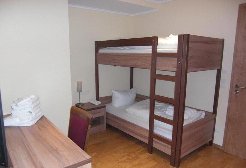 סוויטה משפחתית, Wald Hotel Heppe