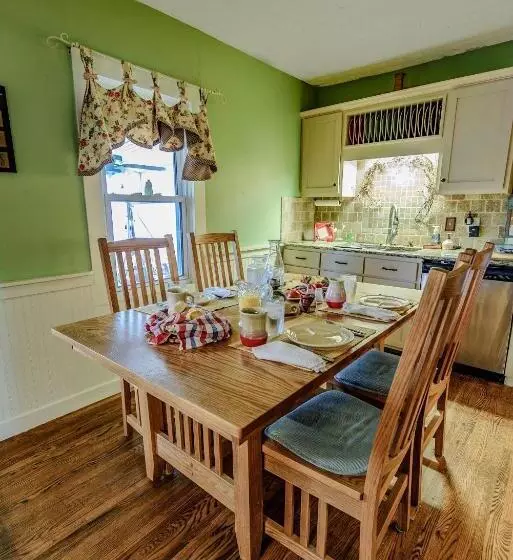 デラックススイート, Wolf Creek Farm B&b And Motorcycle Manor At Wolf Creek Farm, Llc