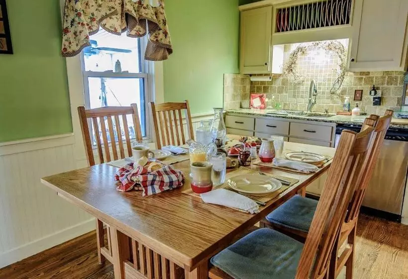 １ベッドルームハウス, Wolf Creek Farm B&b And Motorcycle Manor At Wolf Creek Farm, Llc
