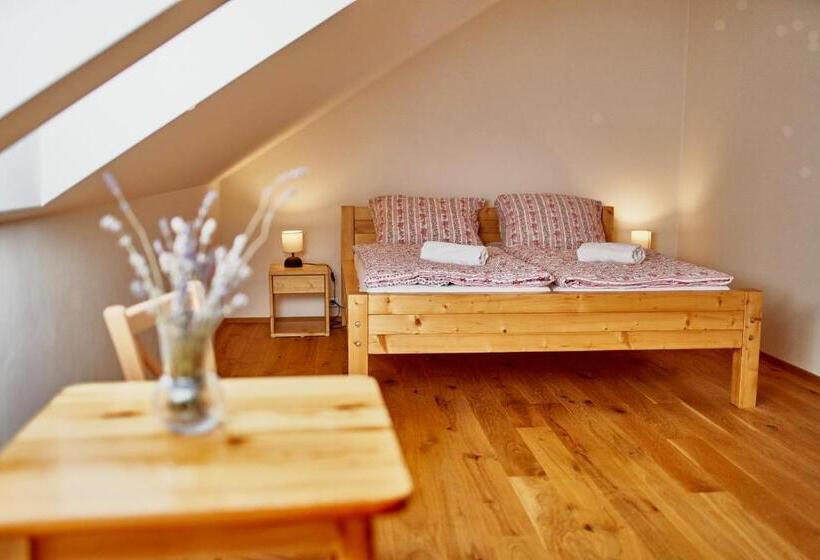 Семейный Номер Вид на Сад, Vila Starý Mlýn