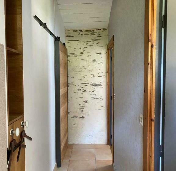 غرفة عائلية, Au Mas Retz De Jade