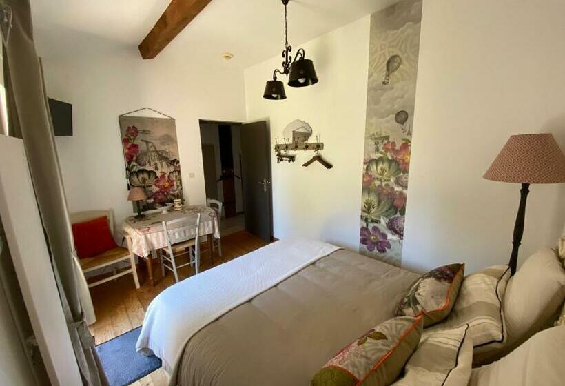 غرفة عائلية, Au Mas Retz De Jade