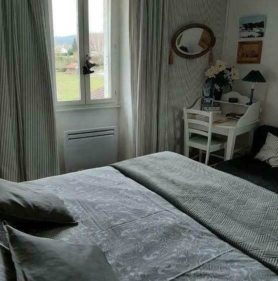 Номер Стандарт Вид на Сад, La Pie Qui Chante