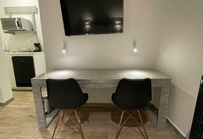 Люкс, Capital Suites