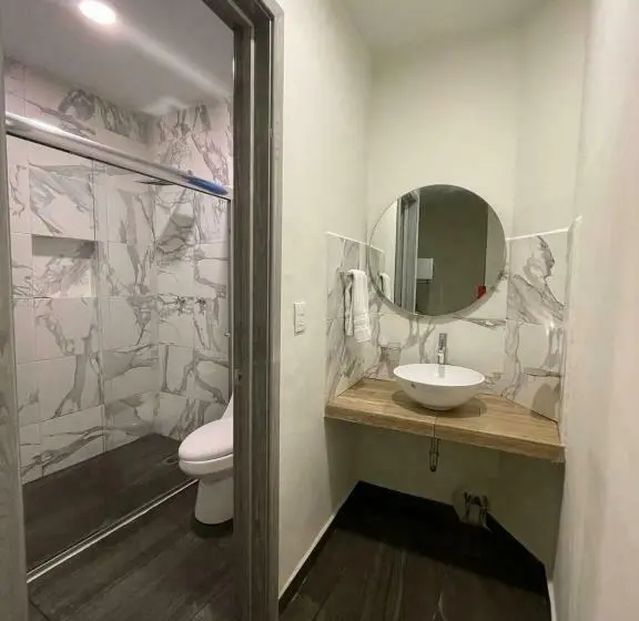 スイート, Capital Suites