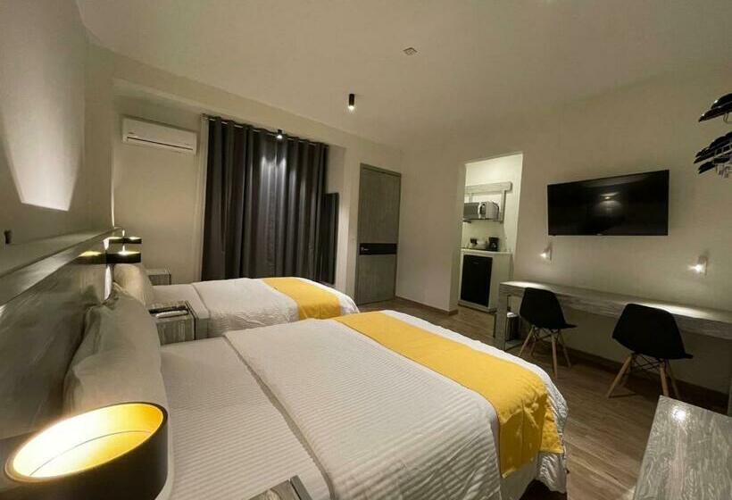 Люкс, Capital Suites