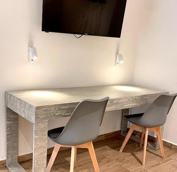 Люкс, Capital Suites