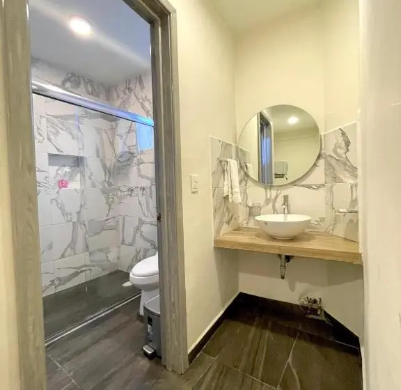 スイート, Capital Suites