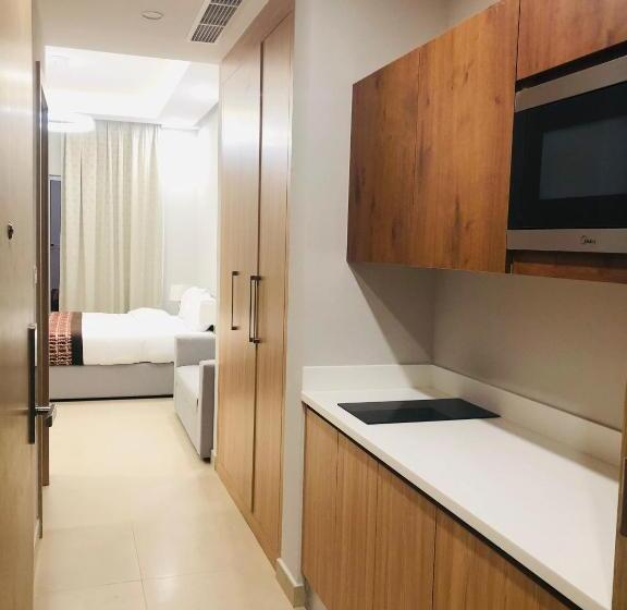 استودیوی استاندارد, Jood Residence