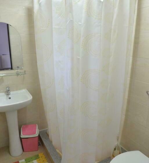 غرفة قياسية ثلاثية, Casa Pedro