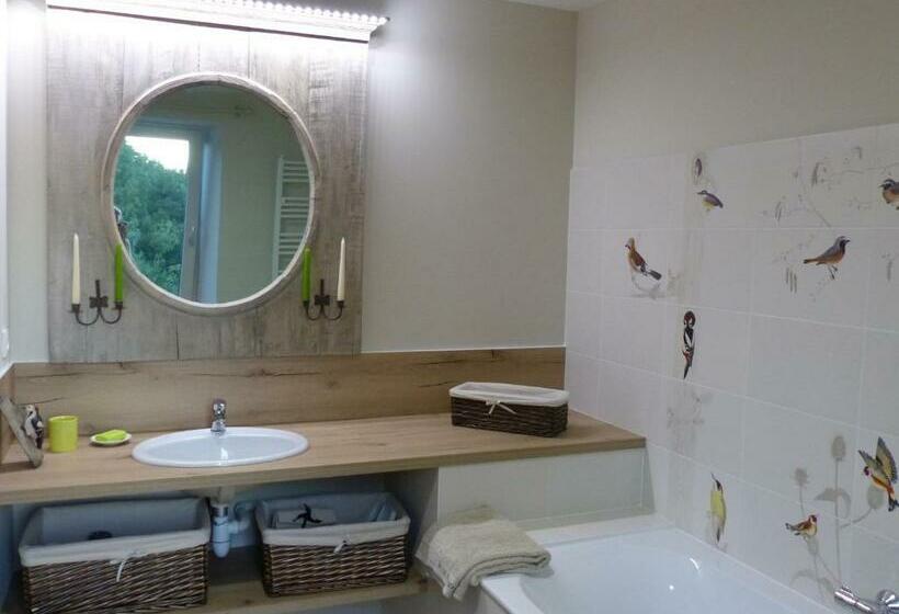 غرفة قياسية سرير كينج, L Amiradou