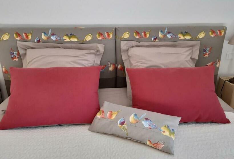 غرفة قياسية سرير كينج, L Amiradou