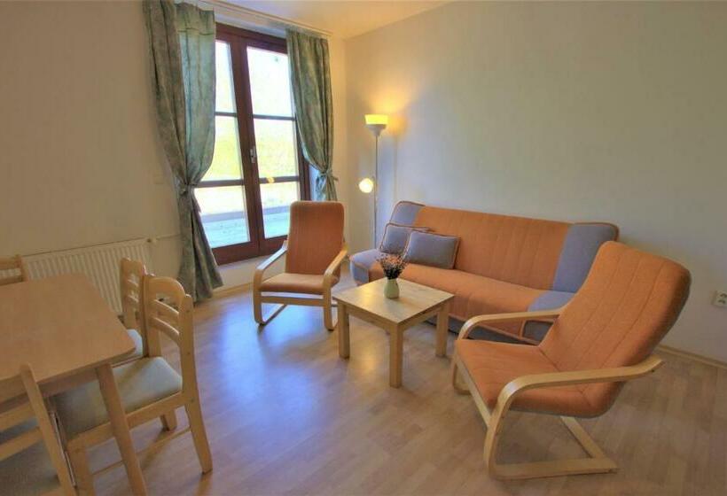 Kertre Néző 1 Szobás Apartman, Penzion Maják