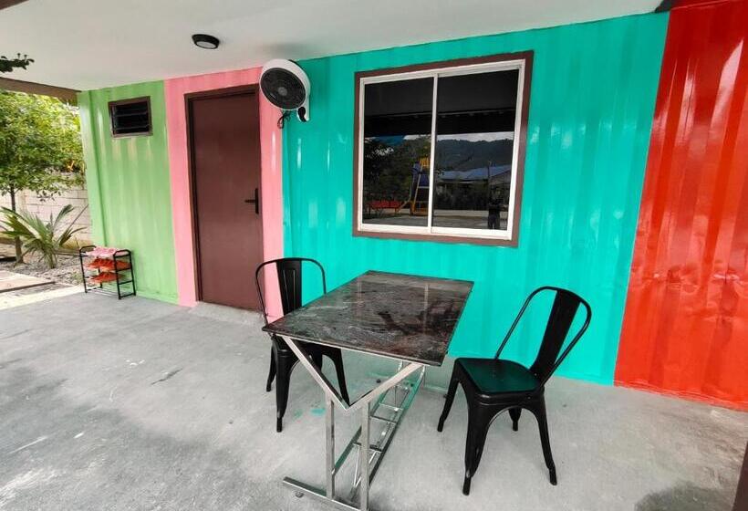 Хижина, Twin Jets Resort