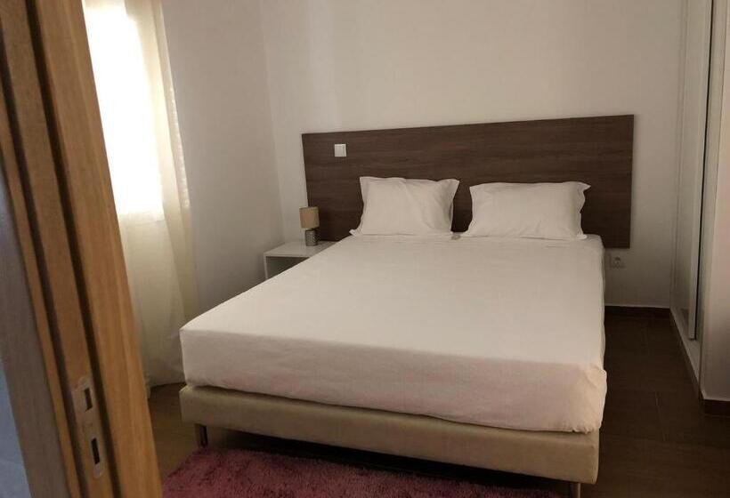 غرفة قياسية, Marqueses De Ferreira