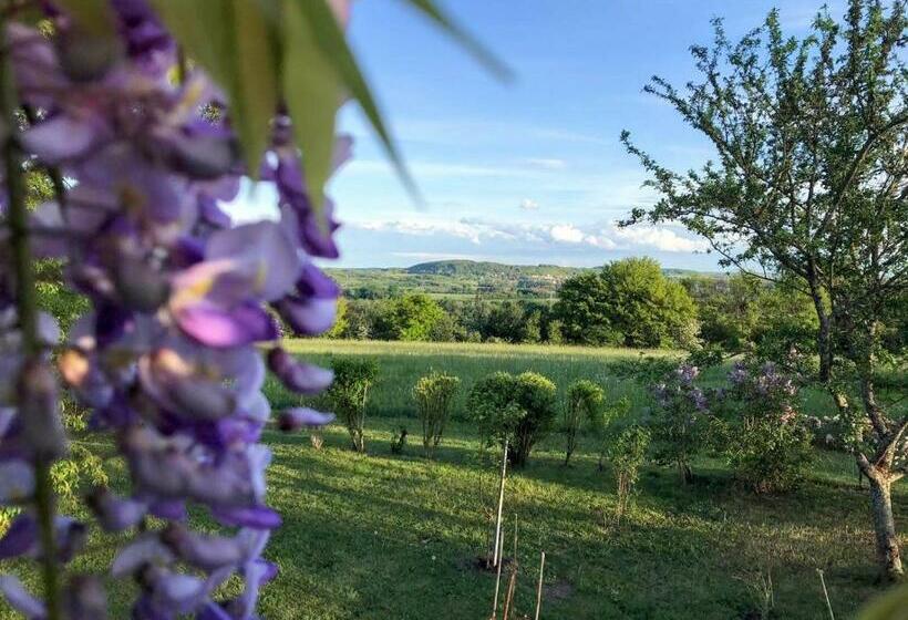 חדר משפחתי, Chambre D Hôtes Chez Léon Pour 1 à 4 Personnes