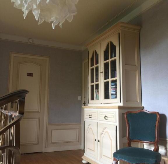 标准单人间共用浴室, Les Chambres De Kerchelgen