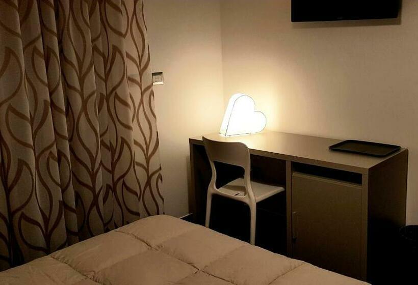 Четырехместный номер Премиум, Rajas