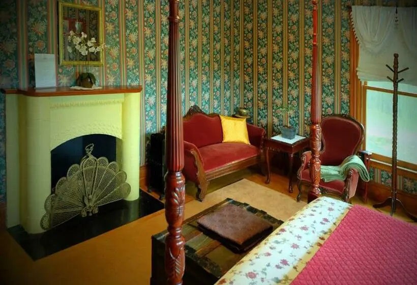 デラックスルーム, Guilford Bed And Breakfast