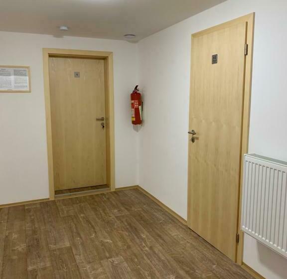 דירת חדר, Bartlova Bouda