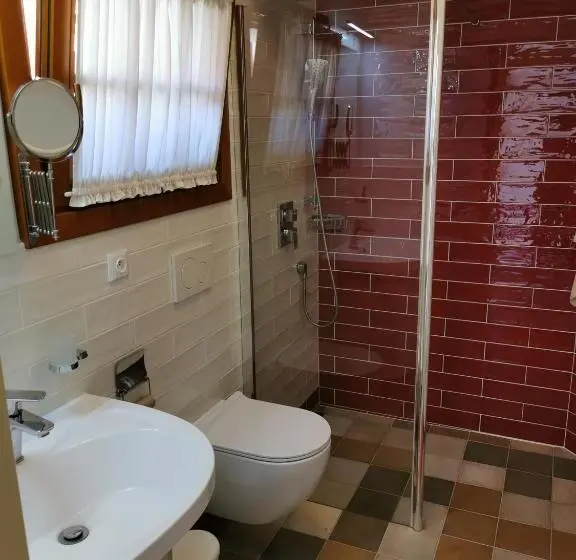 Comfort Kolmen Hengen Huone, Penzion Okamžik Stanovice