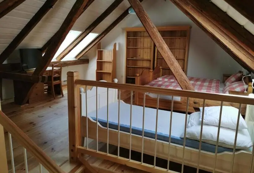 Comfort Kolmen Hengen Huone, Penzion Okamžik Stanovice
