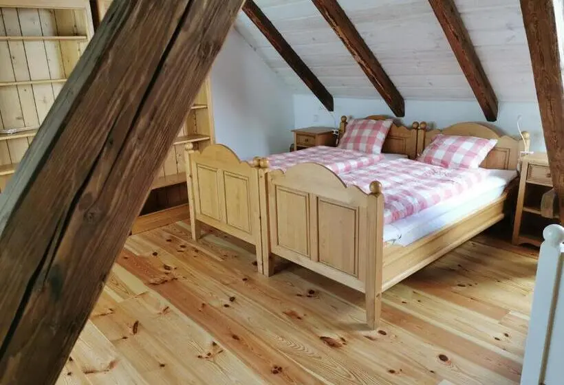 Comfort Kolmen Hengen Huone, Penzion Okamžik Stanovice